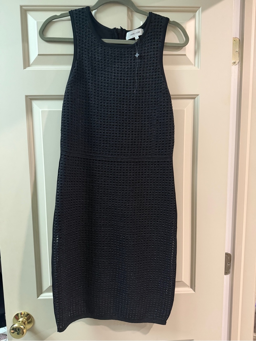 Sweater Neckline Identification